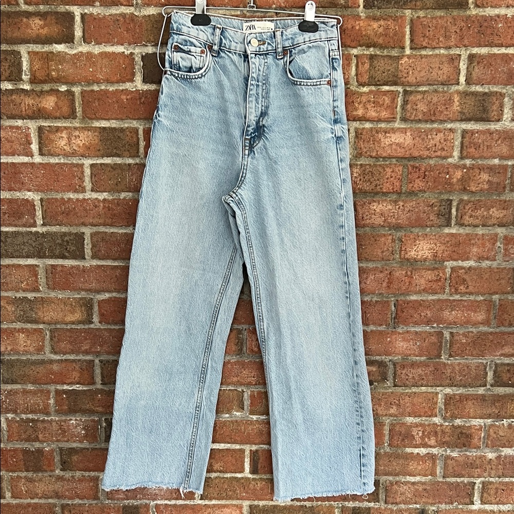 Zara The 90s Full Length Women's Wide Leg Light Wash Jeans size 2